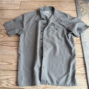 Men's Columbia Gray Short Sleeve Shirt size medium